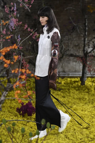 Look 54